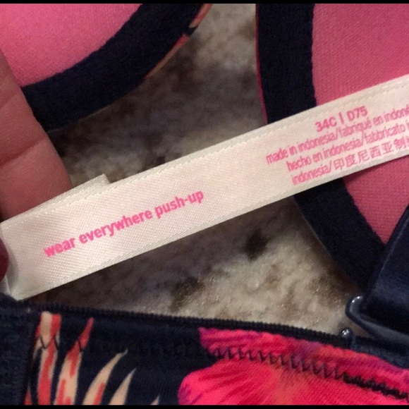 Pink bra - Picture 3 of 3